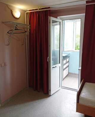 Хостел Британия Уфа 6-местный Общий номер (нижние места)-6