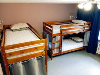 Хостел Британия Уфа 6- местный Общий номер (верхние места)-1